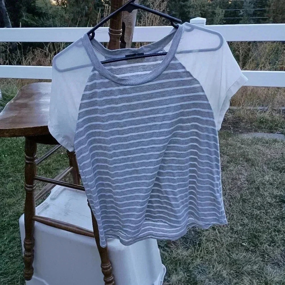 Super cute and comfy striped tee! Perfect for a casual day! - Picture 5 of 5